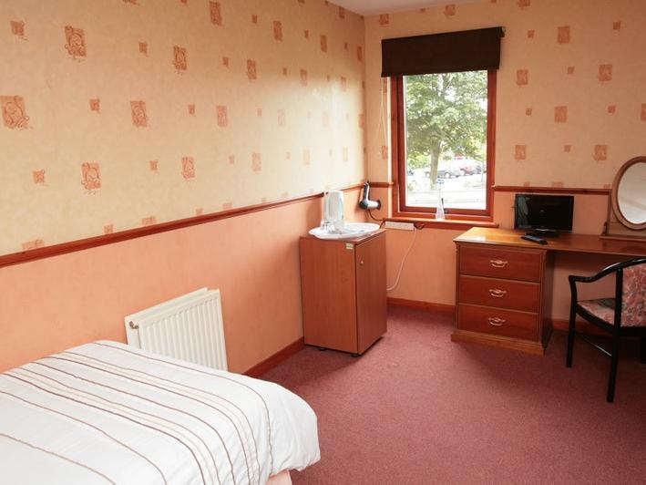 Livingston Lodge Hotel Bagian luar foto